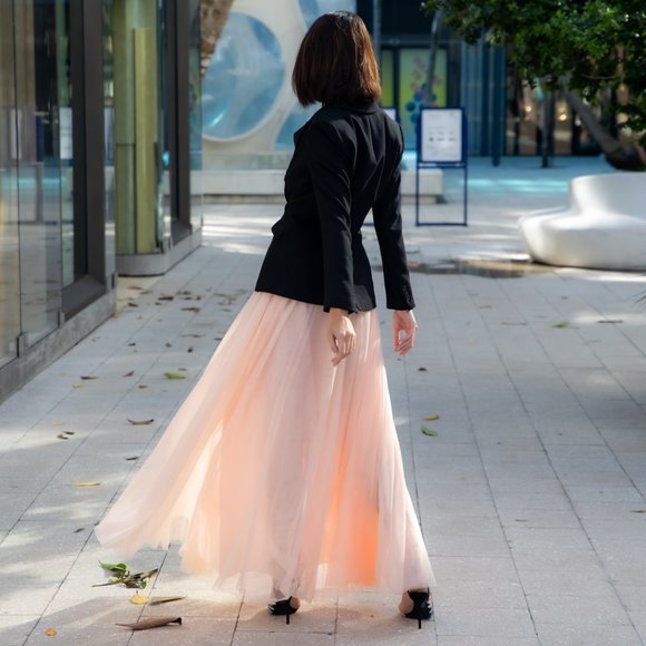 The stunning Gala tutu tulle skirt - Powder Pink - Wedding skirt - Picture 4 of 9